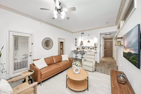 1900 Genesee St #204, Houston, TX 77006