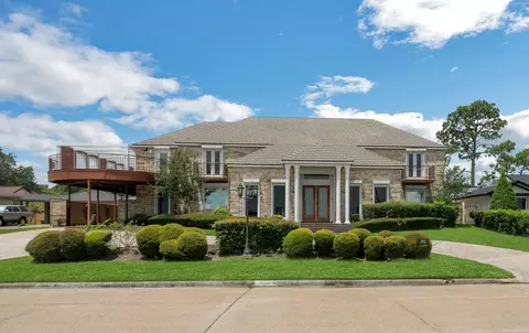18506 Upper Bay Rd, Houston, TX 77058