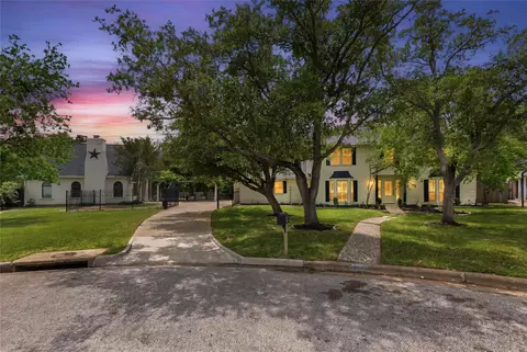 2801 Briar Grove Cir, Bryan, TX 77802