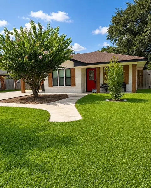 1005 Avenue D, Rosenberg, TX 77471