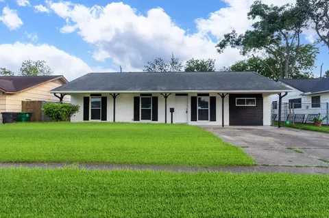 5834 Overdale St, Houston, TX 77033