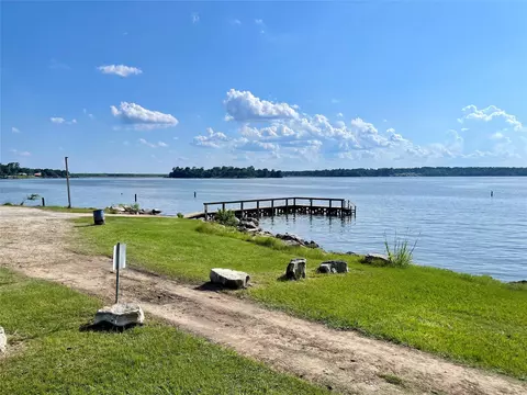 520 Lake Shore Dr, Trinity, TX 75862 photo 15