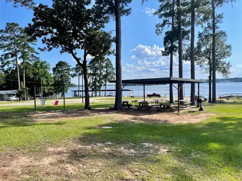520 Lake Shore Dr, Trinity, TX 75862 photo 11