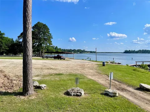 520 Lake Shore Dr, Trinity, TX 75862 photo 16