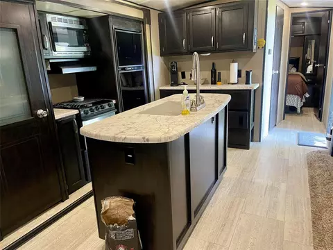 520 Lake Shore Dr, Trinity, TX 75862 photo 4