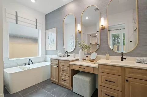 Bath - 2032 Persimmon Cove Ct, Katy, TX 77493 photo 3 of 4