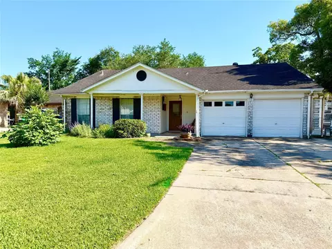 1201 N Heron Dr, Seabrook, TX 77586