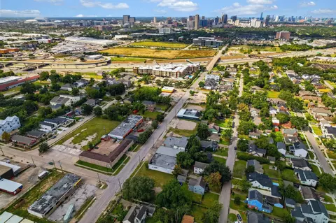 3343 Dixie Dr, Houston, TX 77021 photo 4