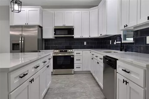 Kitchen - 14833 Pine Dr, Conroe, TX 77302 photo 2 of 2