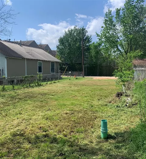 3 Bace Ct, Houston, TX 77007