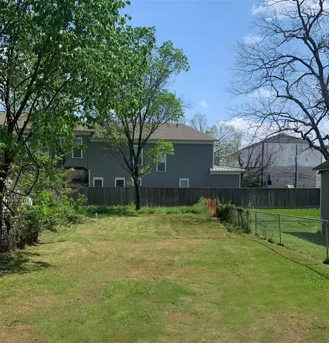 3 Bace Ct, Houston, TX 77007 photo 2