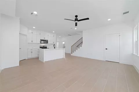 Living - 1811 N Spring Dr #7, Spring, TX 77373 photo 3 of 3