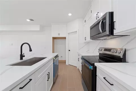 Kitchen - 1811 N Spring Dr #7, Spring, TX 77373 photo 3 of 3