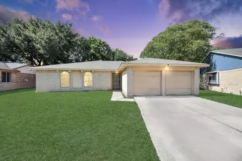 11431 Valarno Dr, Houston, TX 77066