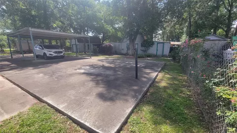 Exterior - 17822 Shaw Cir, Conroe, TX 77302 photo 7 of 12