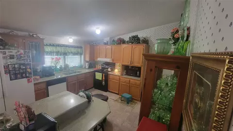 Kitchen - 17822 Shaw Cir, Conroe, TX 77302 photo 1 of 5