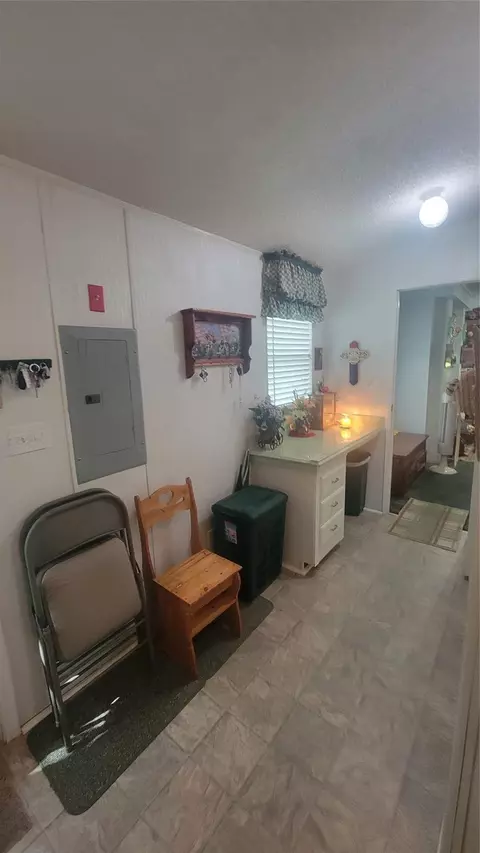 Entry Way - 17822 Shaw Cir, Conroe, TX 77302 photo 2 of 2