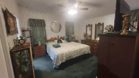 Bedroom - 17822 Shaw Cir, Conroe, TX 77302 photo 1 of 2