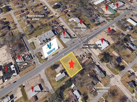 2555 S 4th St, Beaumont, TX 77701