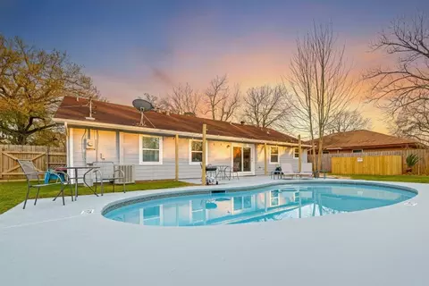 5330 Hialeah Dr, Houston, TX 77092