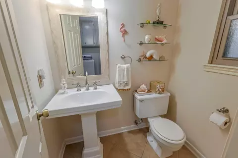 Bath - 5527 Glenmere Ln, Spring, TX 77379 photo 4 of 5