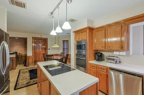 Kitchen - 5527 Glenmere Ln, Spring, TX 77379 photo 6 of 6