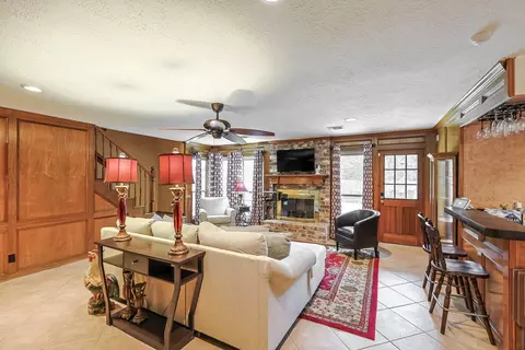 Living - 5527 Glenmere Ln, Spring, TX 77379 photo 2 of 4