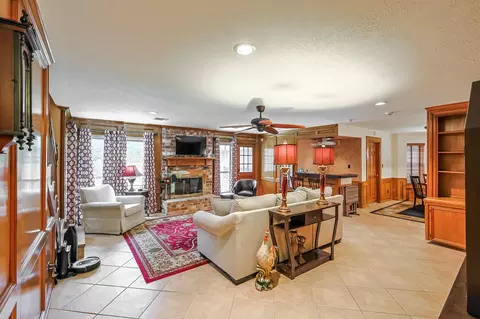 Living - 5527 Glenmere Ln, Spring, TX 77379 photo 1 of 4