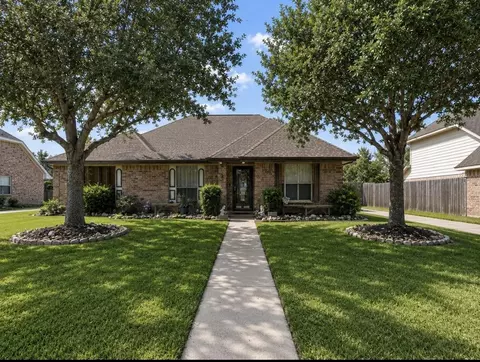 15815 Ridge Park Dr, Houston, TX 77095