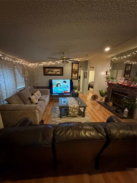 10 Jabo Lee Rd, Cleveland, TX 77328