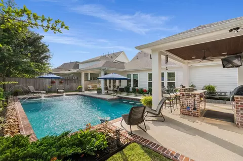 Exterior - 2114 Gadwall Dr, Conroe, TX 77384 photo 8 of 14