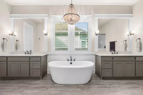 Bath - 2114 Gadwall Dr, Conroe, TX 77384 photo 1 of 4