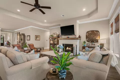 Living - 2114 Gadwall Dr, Conroe, TX 77384 photo 3 of 3