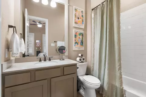 Bath - 2114 Gadwall Dr, Conroe, TX 77384 photo 3 of 4