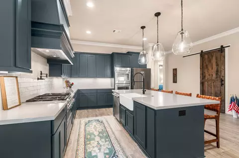 Kitchen - 2114 Gadwall Dr, Conroe, TX 77384 photo 4 of 4