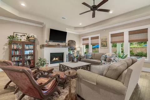 Living - 2114 Gadwall Dr, Conroe, TX 77384 photo 2 of 3