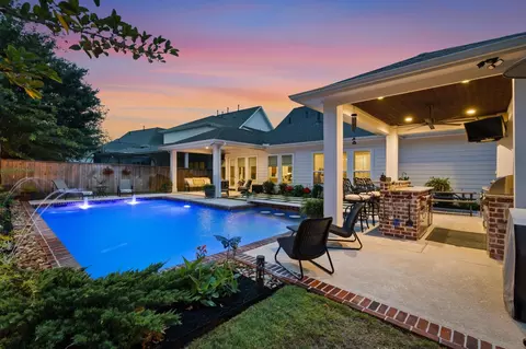 Exterior - 2114 Gadwall Dr, Conroe, TX 77384 photo 12 of 14