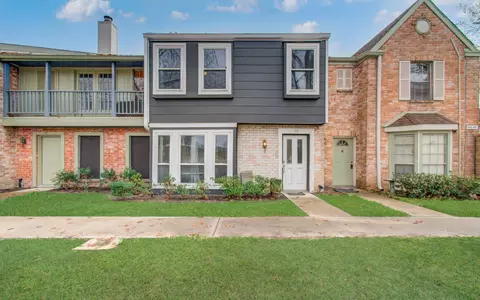 5800 Lumberdale Rd #113, Houston, TX 77092