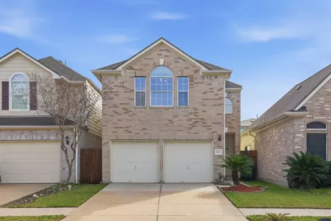 10135 East Palm Lake Dr, Houston, TX 77034