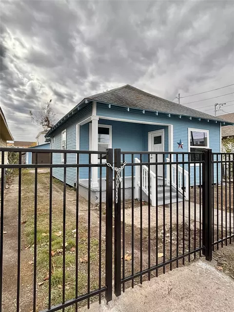 2007 Spring St, Houston, TX 77007