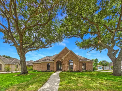 2309 St Patrick Ln, Deer Park, TX 77536