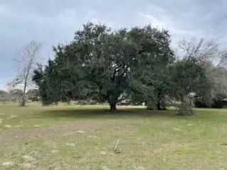 209 Tropical Dr, Victoria, TX 77904