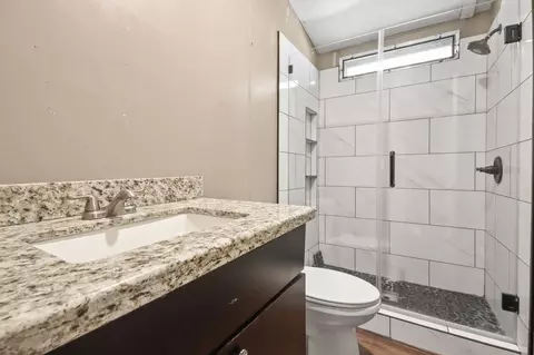 Bath - 17317 E Greenleaf Ln, Conroe, TX 77306 photo 3 of 3