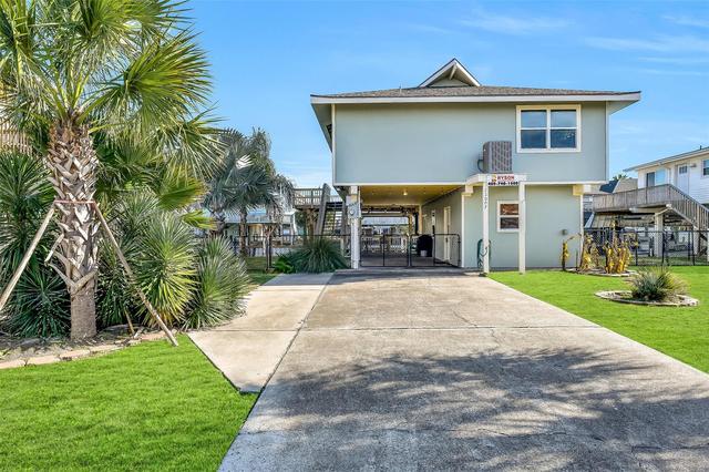 23007 Lunes St, Galveston, TX 77554