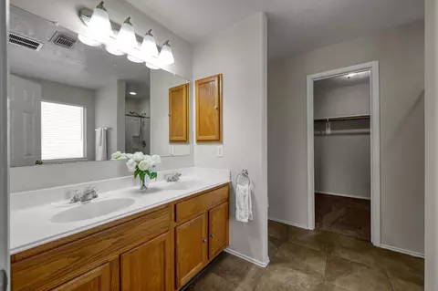 Bath - 23919 Kingbriar Dr, Spring, TX 77373 photo 1 of 3