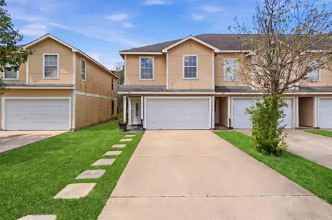 527 Solomon Ln, Brookshire, TX 77423