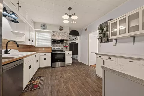 Kitchen - 416 E Caney St, Wharton, TX 77488 photo 3 of 4