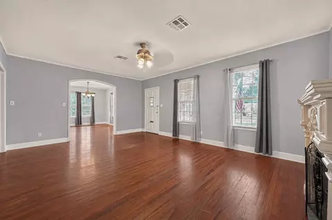 Living - 416 E Caney St, Wharton, TX 77488 photo 3 of 4