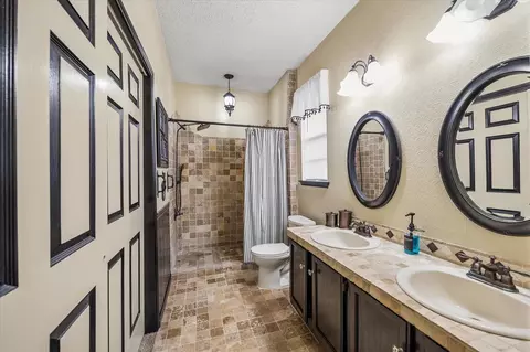 Bath - 3115 Georgia Pine Dr, Spring, TX 77373 photo 1 of 2