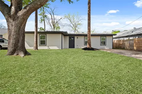 1708 Miami Rd, Pasadena, TX 77502